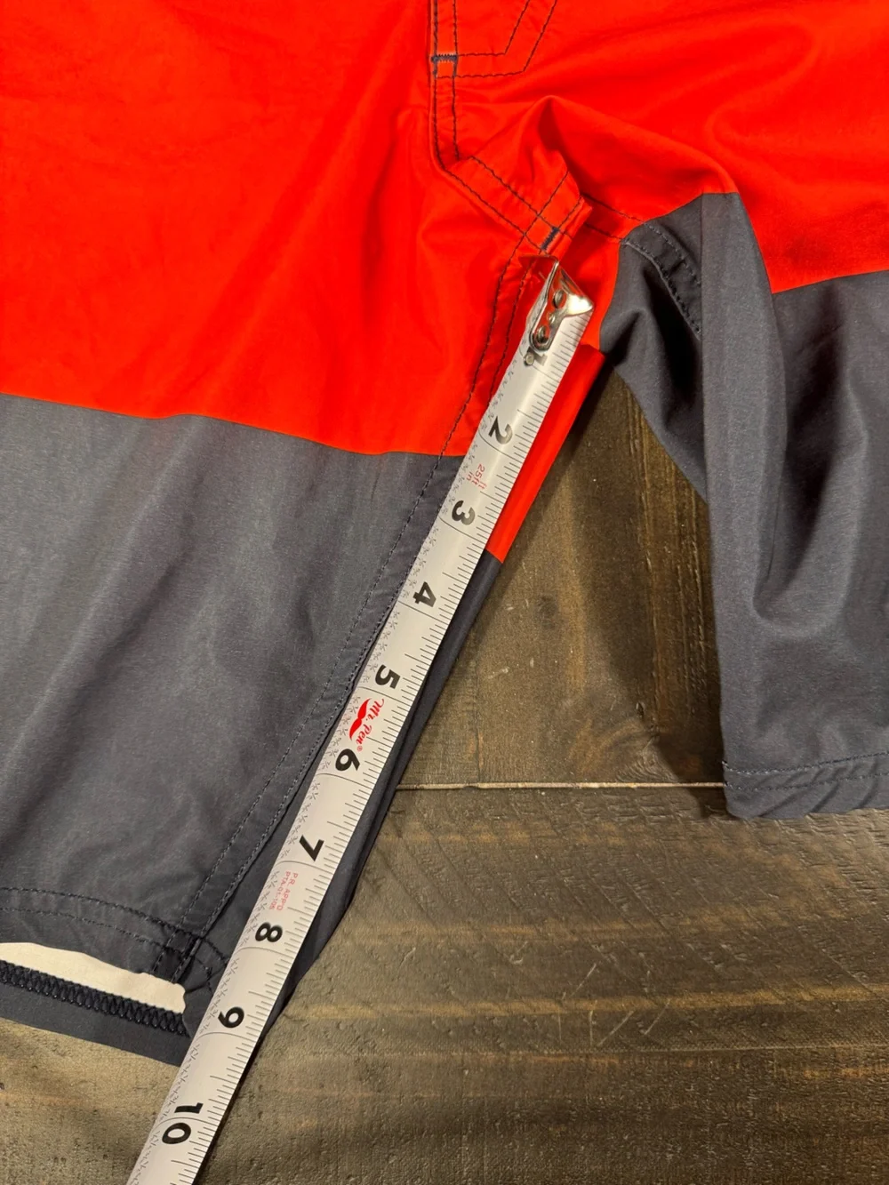 Vintage Volcom Men’s Gray & Red Swim Trunks Size 31